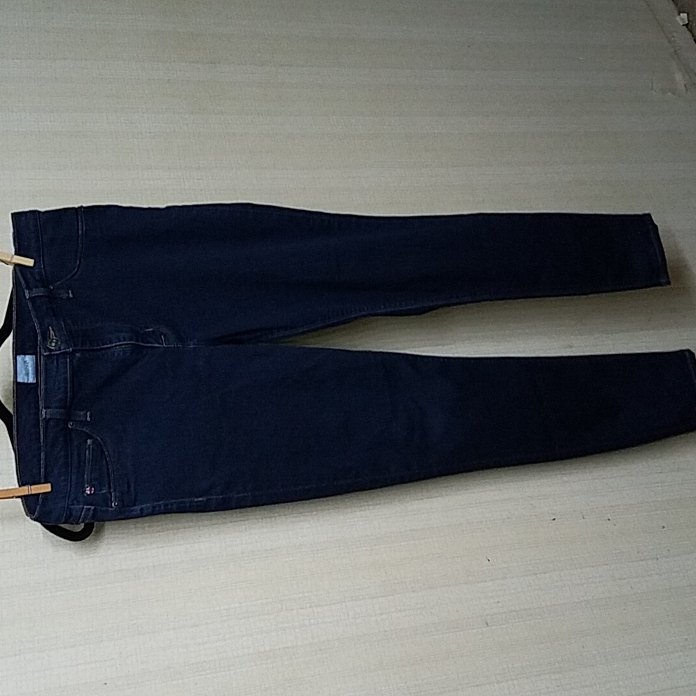 Hudson women's size 32 nico midrise super skinny jeans
